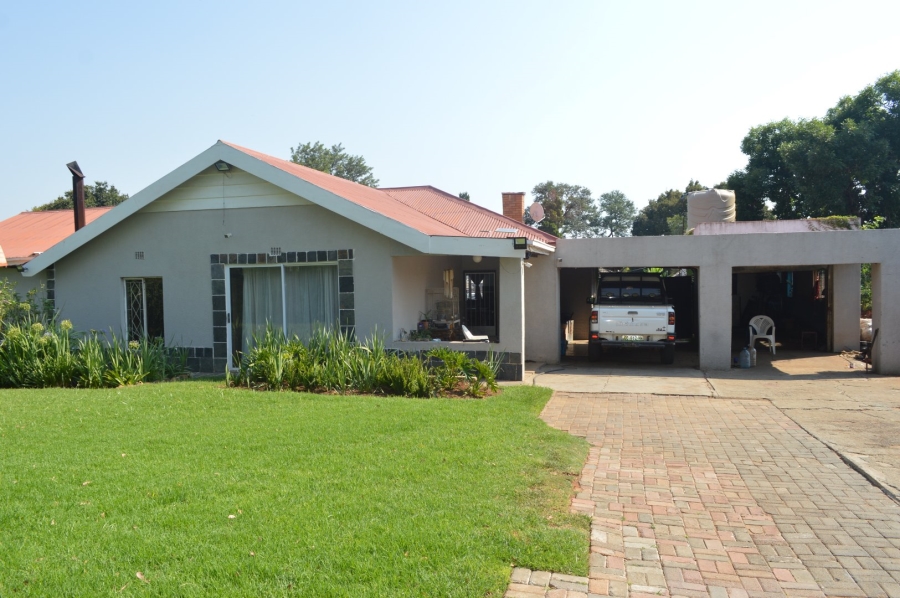 3 Bedroom Property for Sale in Songloed North West